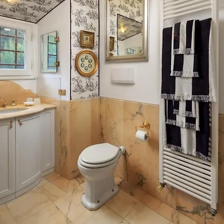 San Donato In Collina Sleeps 7 Pool Air Con *